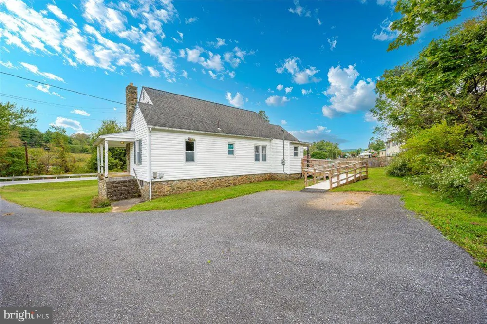 17124 SABILLASVILLE ROAD Sabillasville, MD 21780