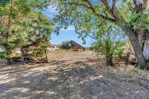21200 Silva Road