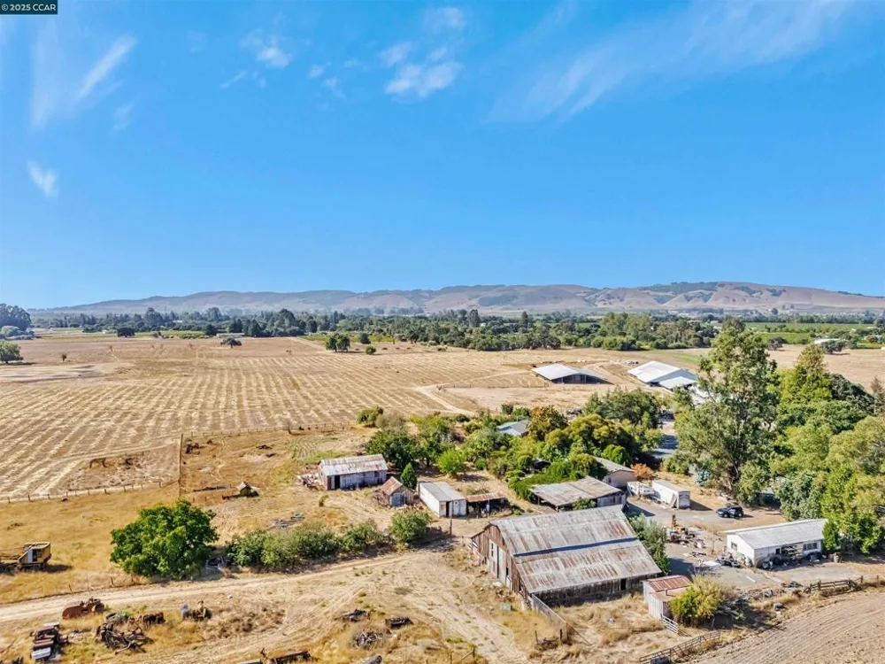 21200 Silva Road Sonoma, CA 95476