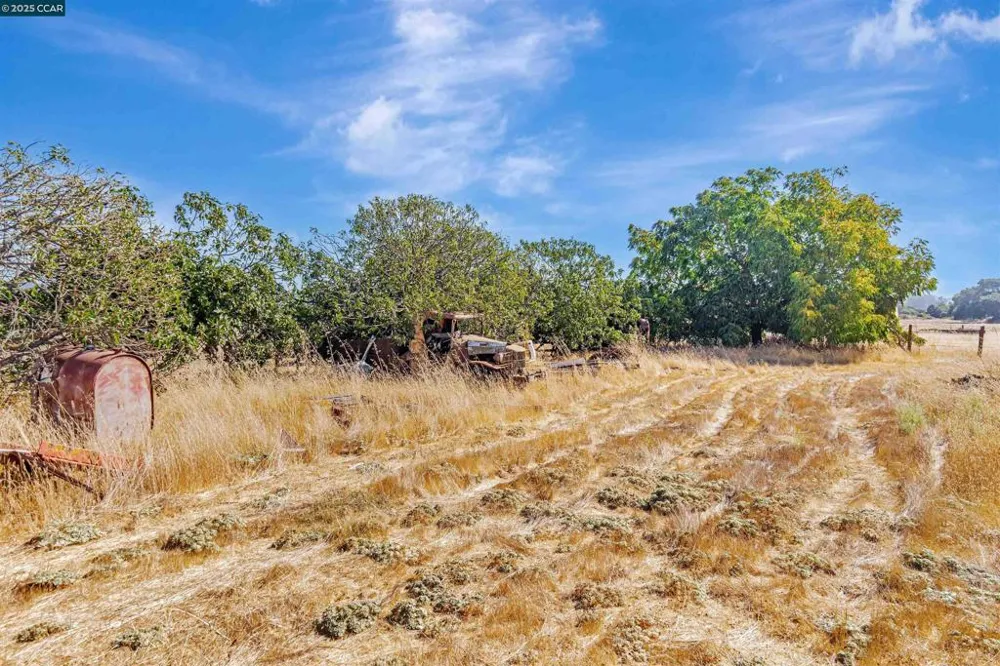 21200 Silva Road Sonoma, CA 95476