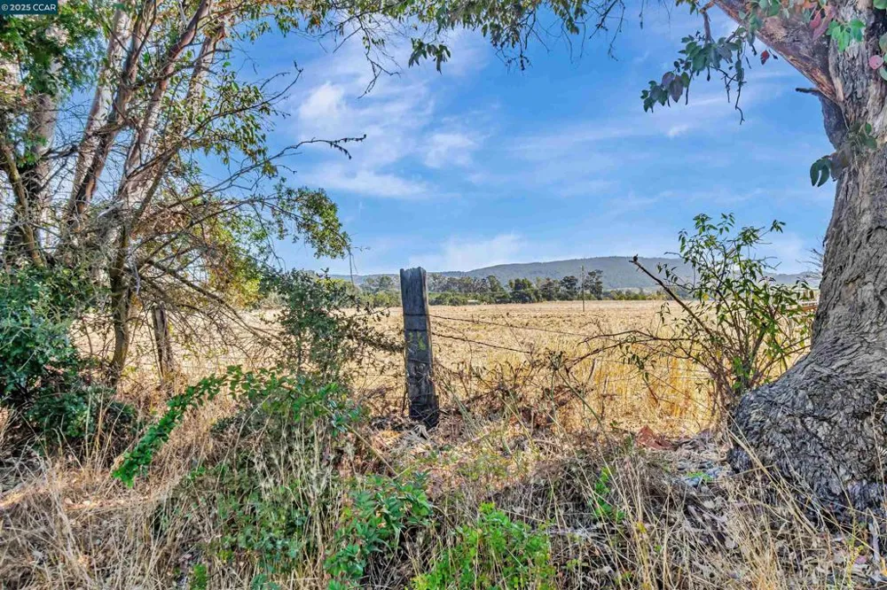21200 Silva Road Sonoma, CA 95476
