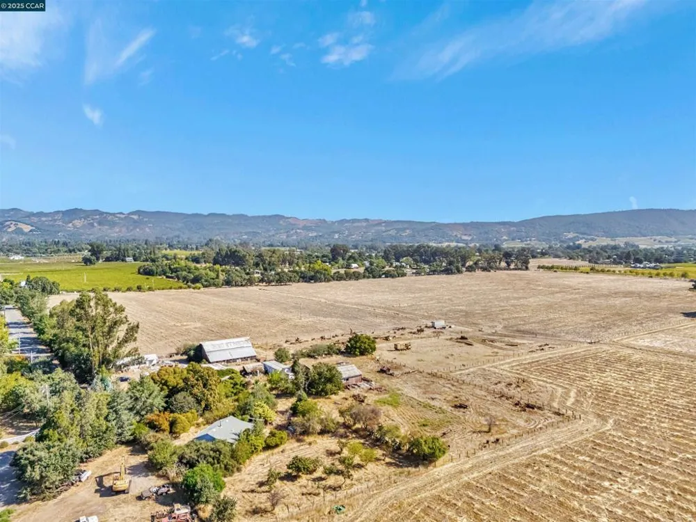21200 Silva Road Sonoma, CA 95476