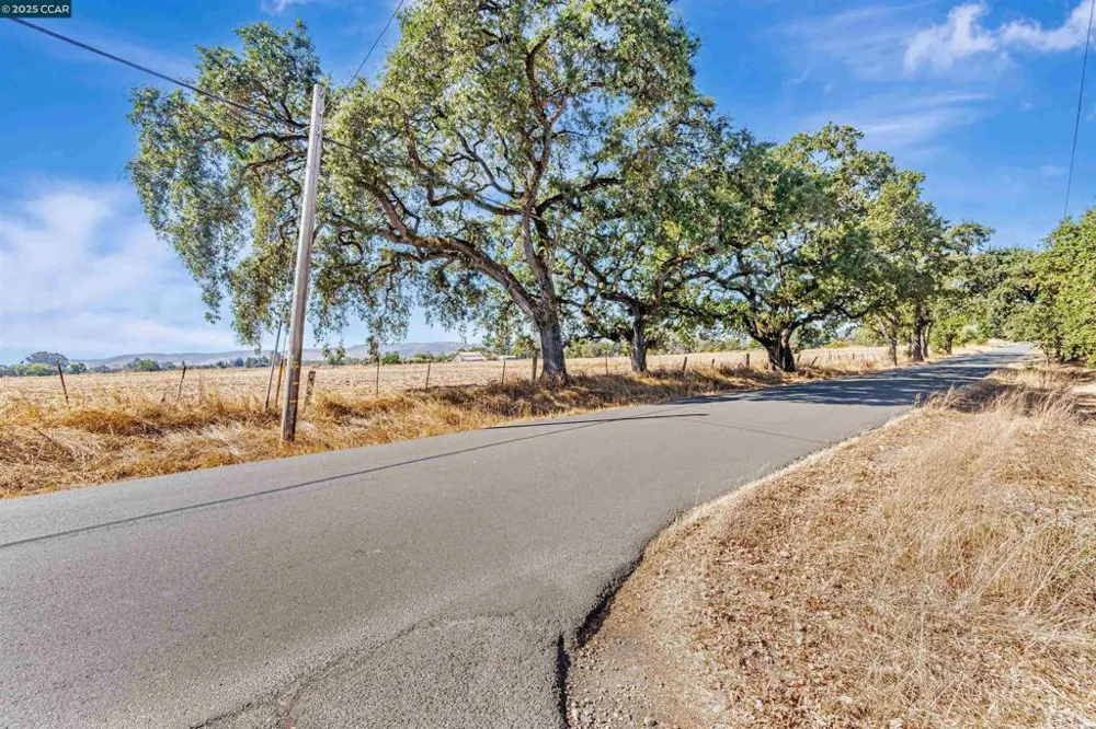 21200 Silva Road Sonoma, CA 95476