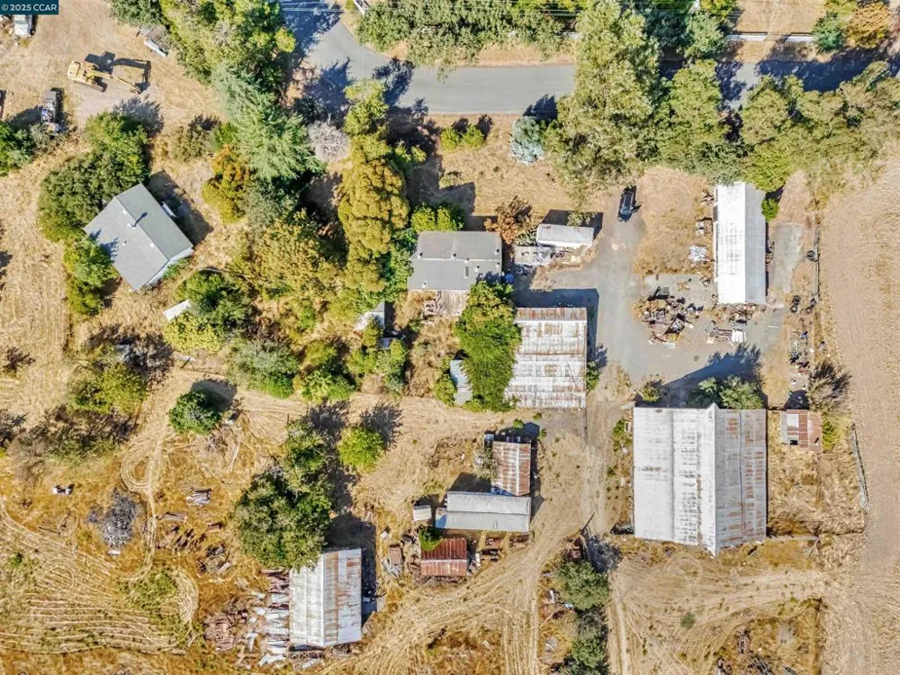 21200 Silva Road Sonoma, CA 95476