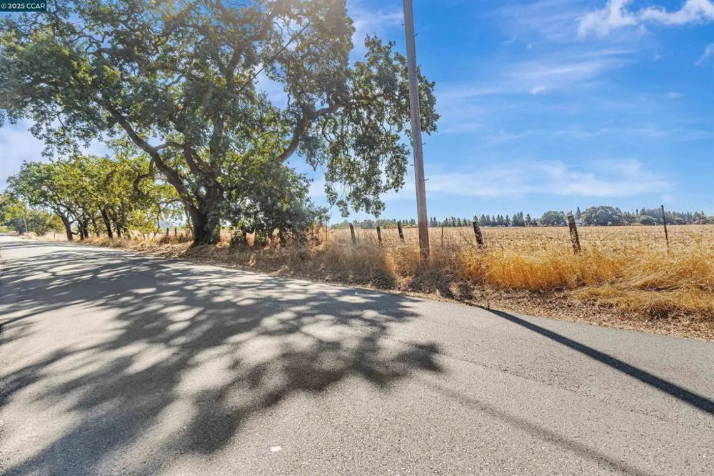 21200 Silva Road Sonoma, CA 95476