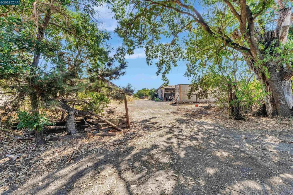21200 Silva Road Sonoma, CA 95476
