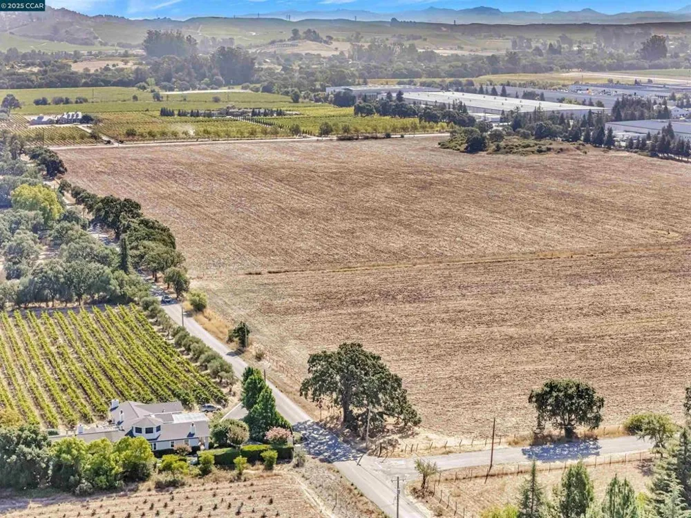 21200 Silva Road Sonoma, CA 95476