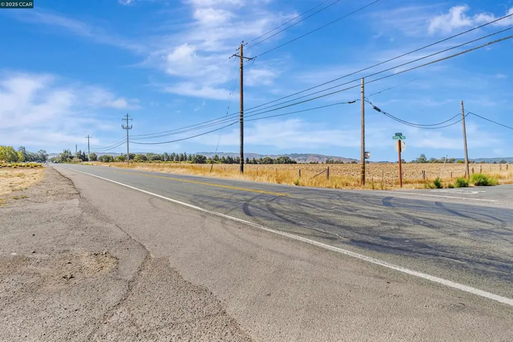 21200 Silva Road Sonoma, CA 95476