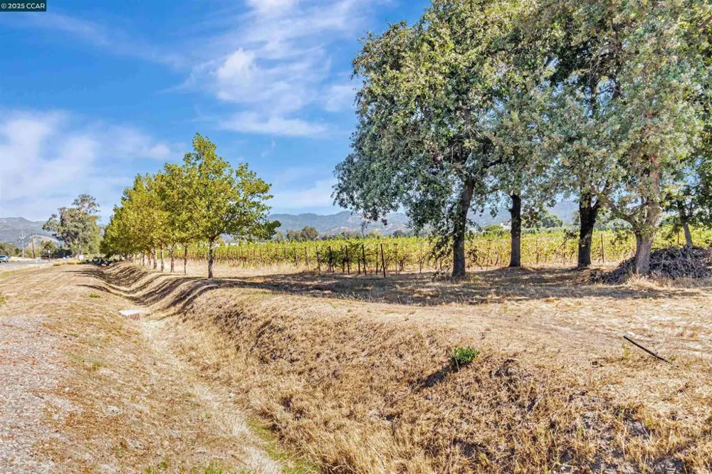 21200 Silva Road Sonoma, CA 95476