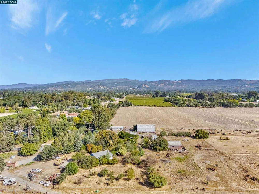 21200 Silva Road Sonoma, CA 95476