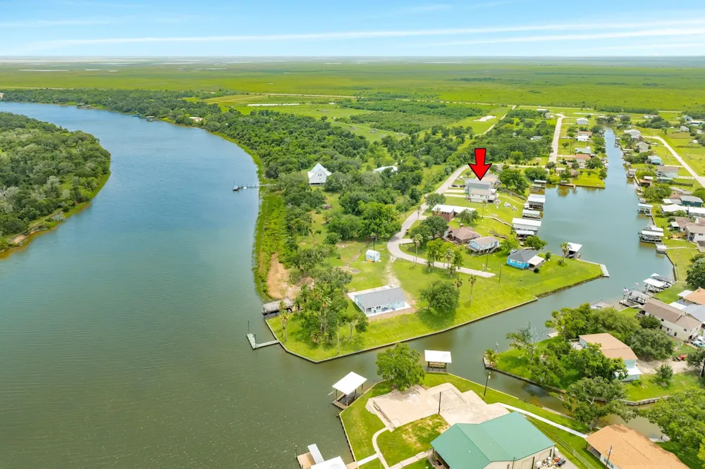 5347 County Road 868e Brazoria, TX 77422