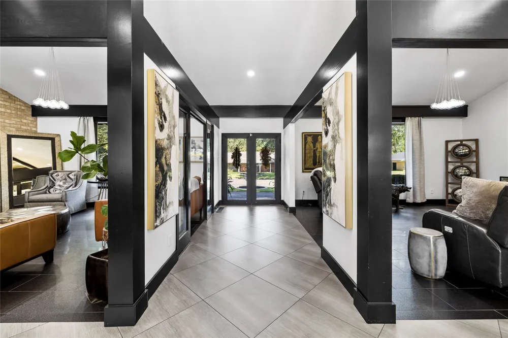 1300 Montclair Street Longview, TX 75601