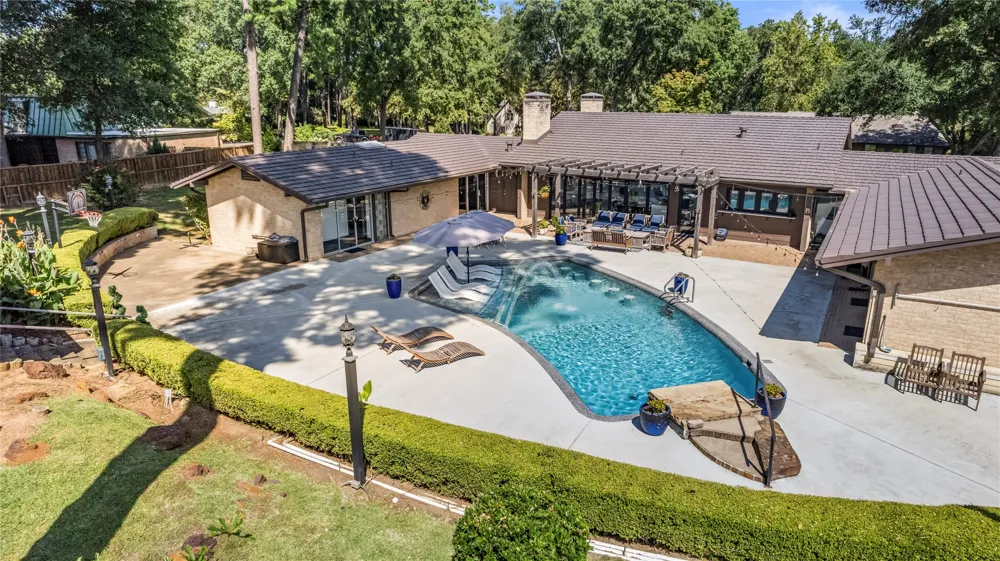 1300 Montclair Street Longview, TX 75601
