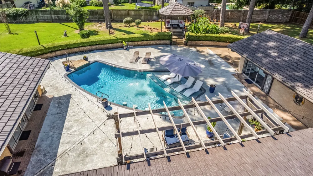 1300 Montclair Street Longview, TX 75601
