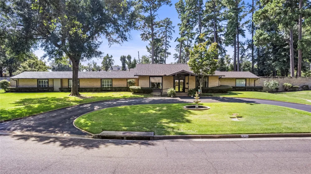 1300 Montclair Street Longview, TX 75601