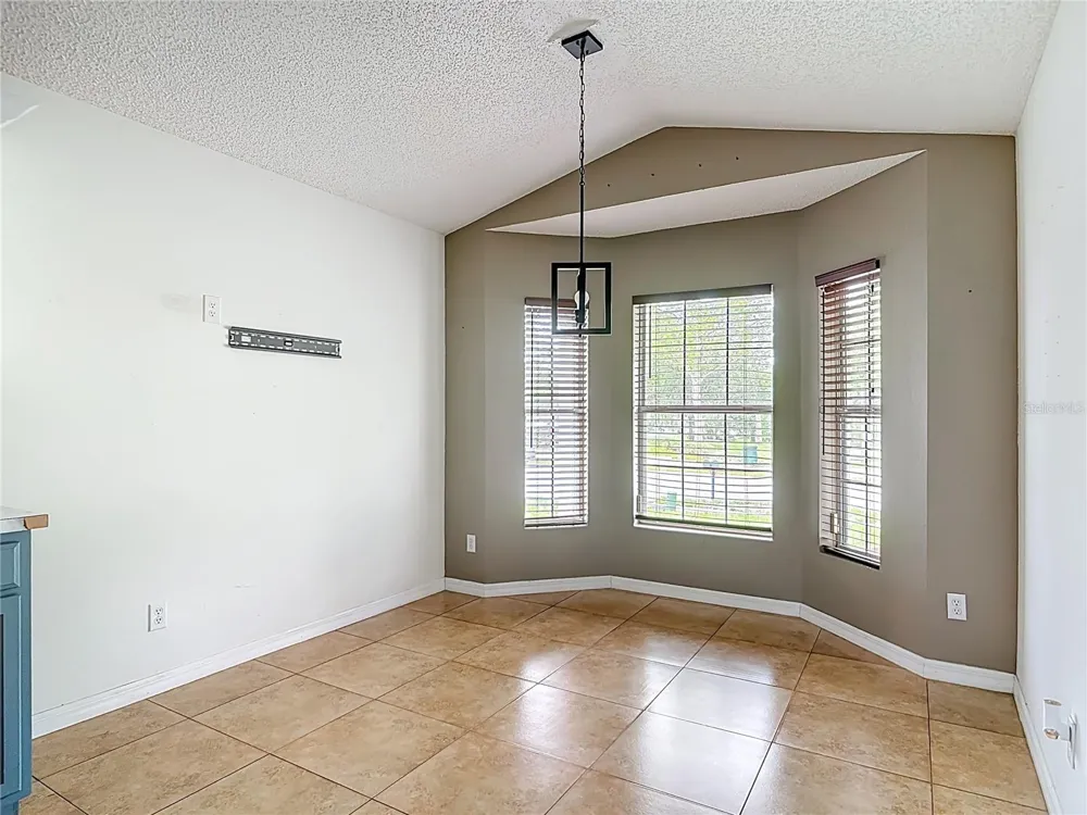 712 SPRING CAVERN AVENUE Orange City, FL 32763