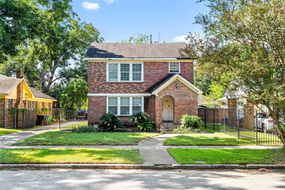 3102 Isabella Street Houston, TX 77004