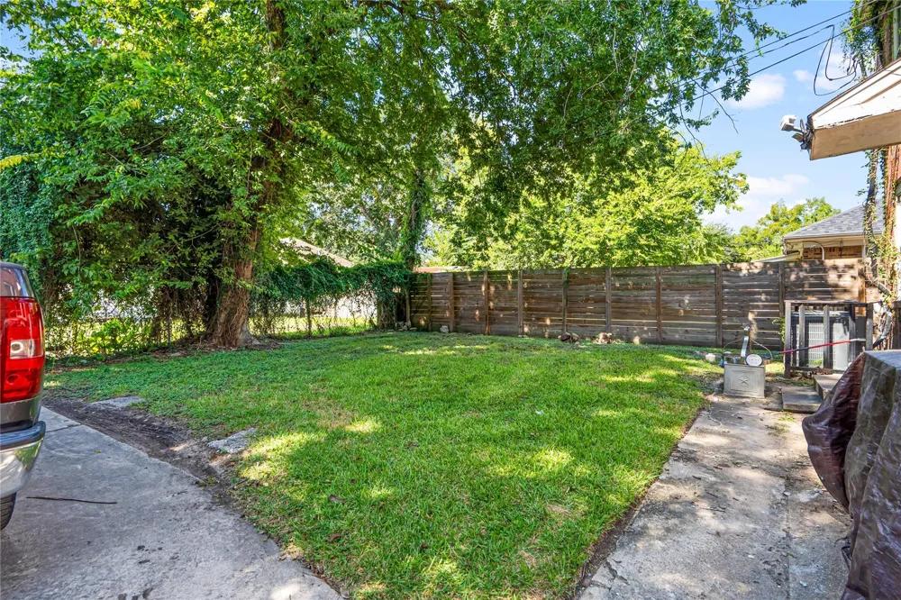 3102 Isabella Street Houston, TX 77004