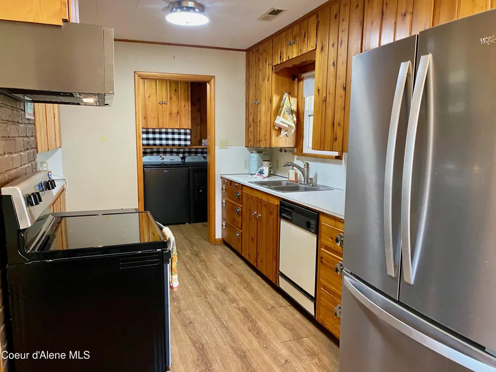 61 Whiskey Jack Road Sandpoint, ID 83864