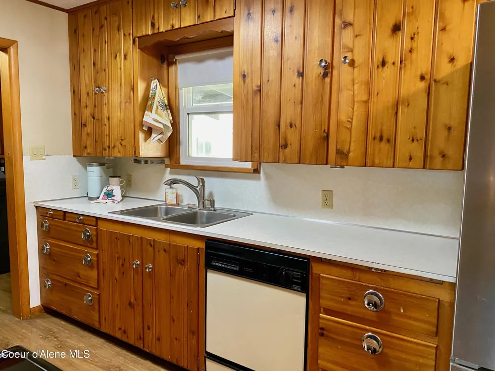 61 Whiskey Jack Road Sandpoint, ID 83864