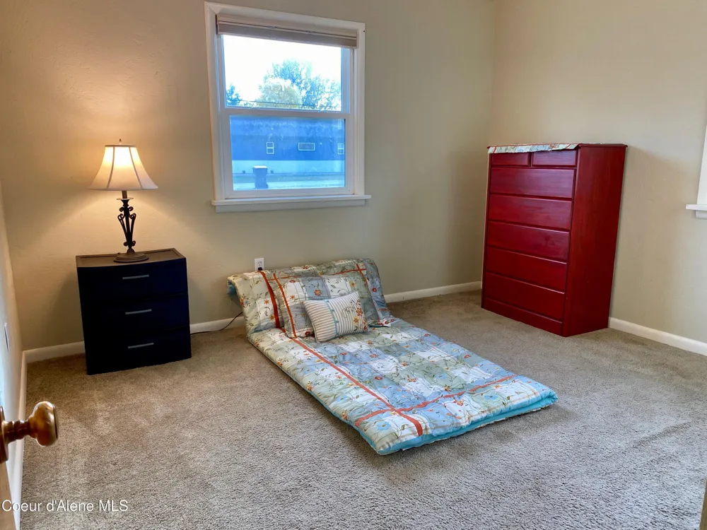 61 Whiskey Jack Road Sandpoint, ID 83864