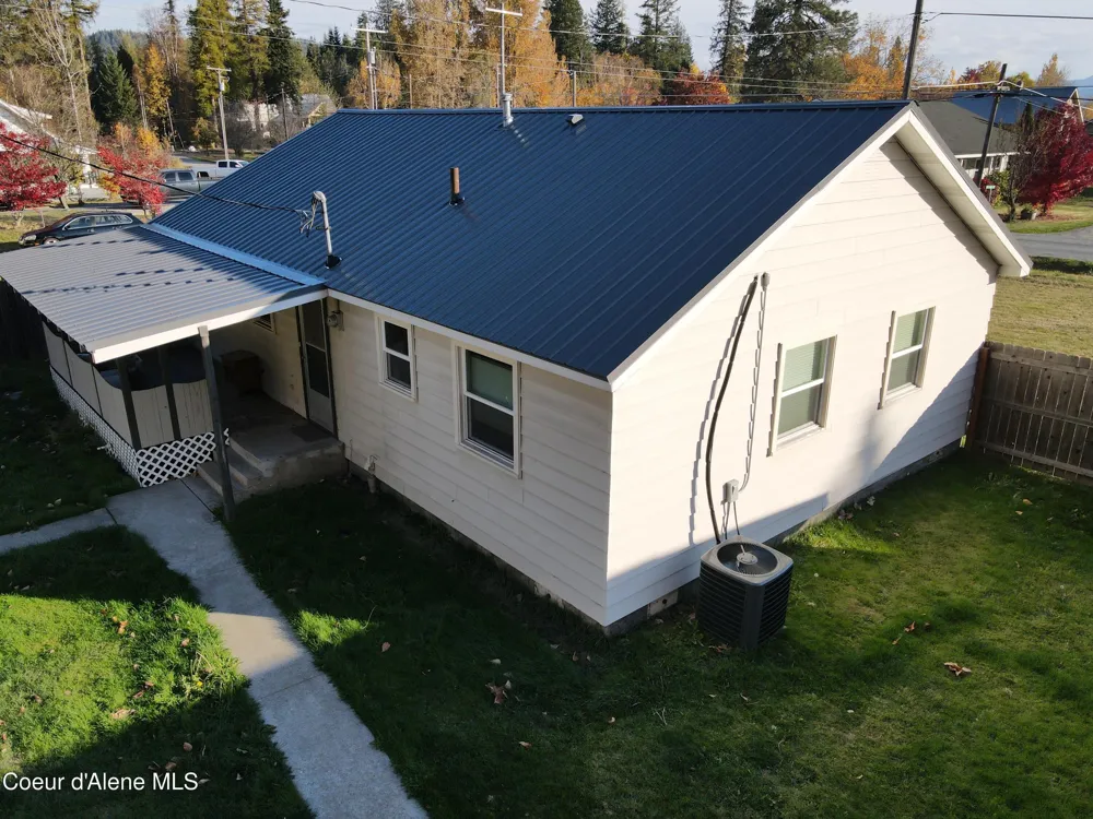61 Whiskey Jack Road Sandpoint, ID 83864