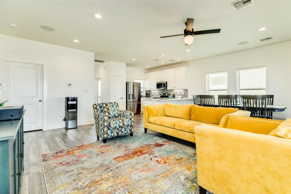 109 Santar Loop Surfside Beach, TX 77541