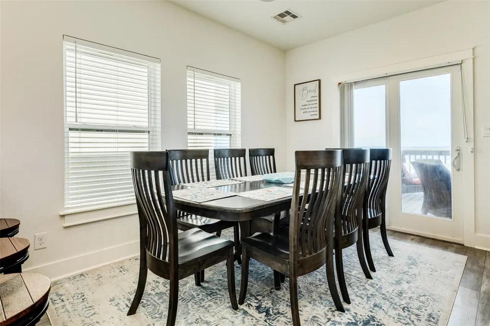 109 Santar Loop Surfside Beach, TX 77541
