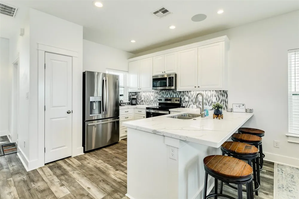 109 Santar Loop Surfside Beach, TX 77541
