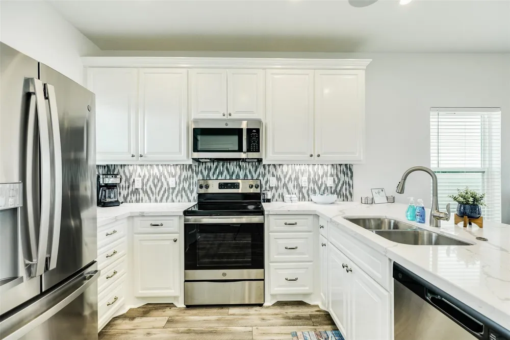 109 Santar Loop Surfside Beach, TX 77541