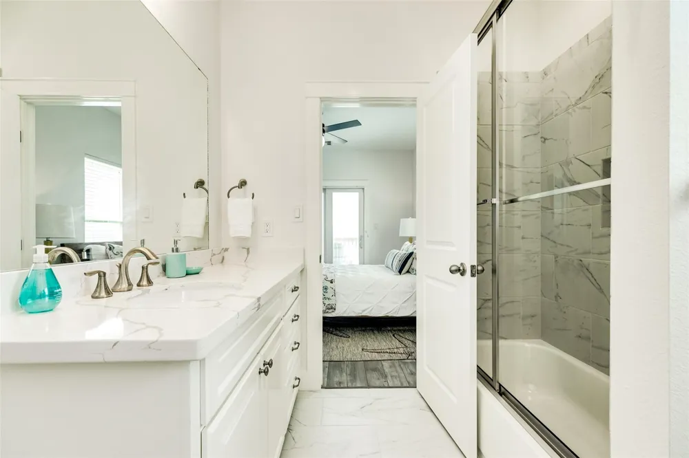 109 Santar Loop Surfside Beach, TX 77541
