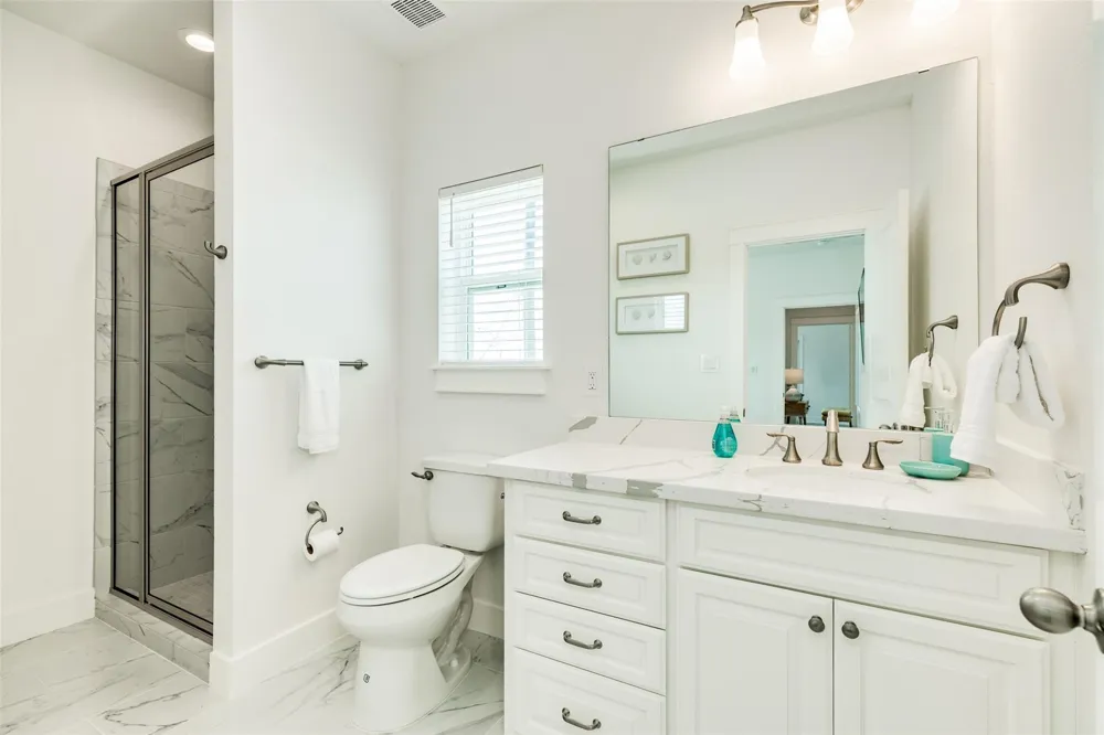 109 Santar Loop Surfside Beach, TX 77541