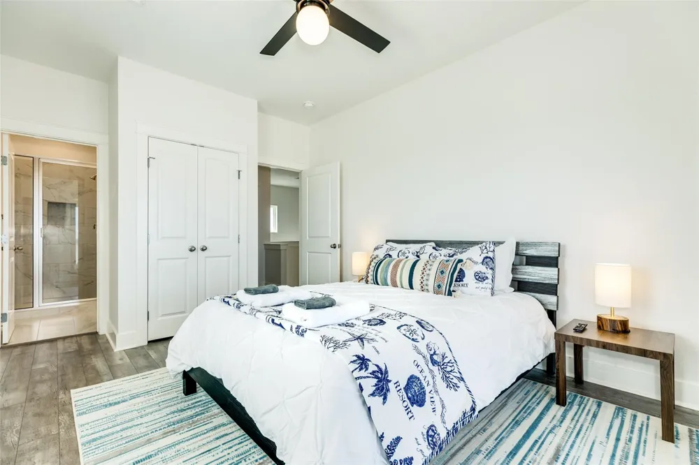 109 Santar Loop Surfside Beach, TX 77541