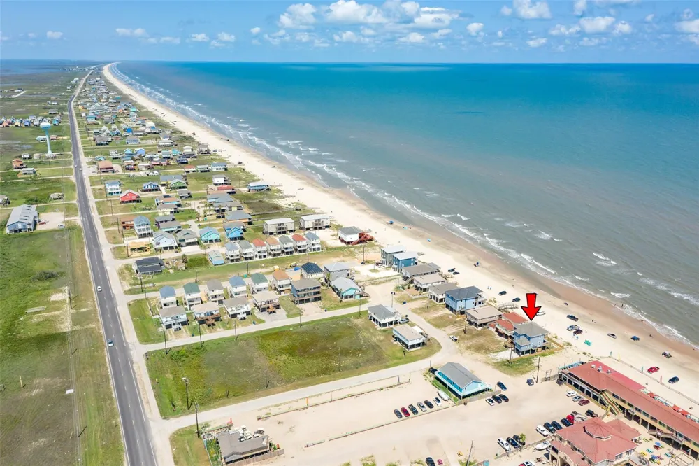109 Santar Loop Surfside Beach, TX 77541