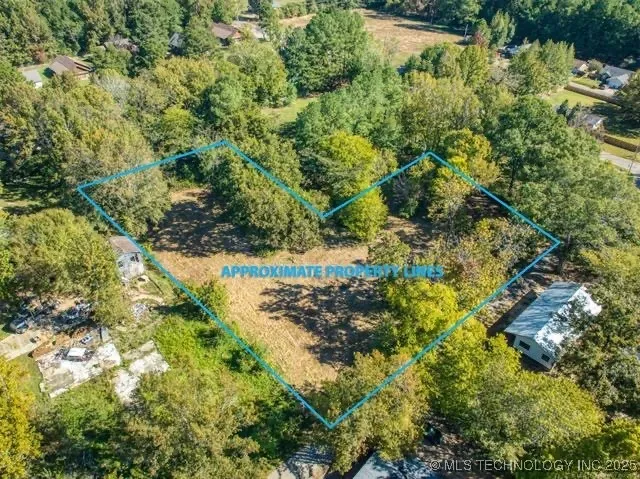 E 11th Street Broken Bow, OK 74728