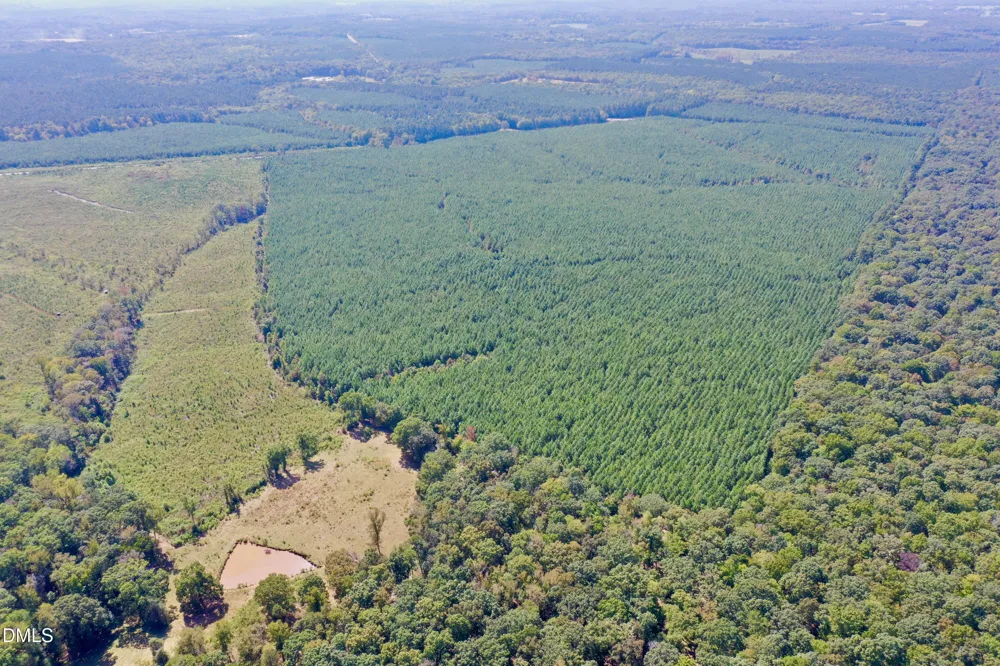 4093 Nc Highway 42 Goldston, NC 27252