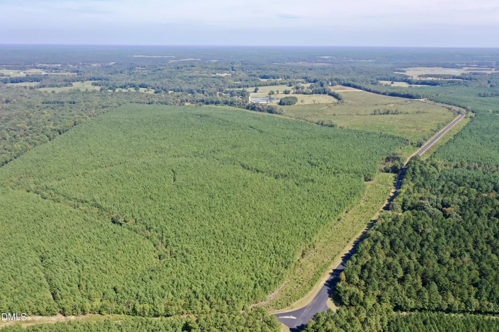 4093 Nc Highway 42 Goldston, NC 27252