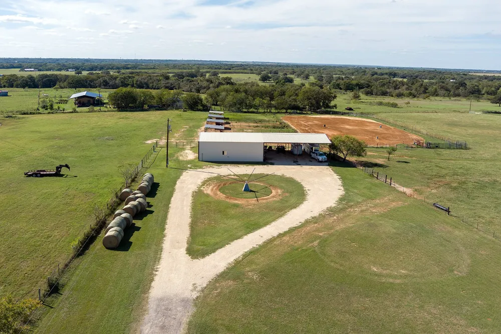 2542 Witter Road Lockhart, TX 78644