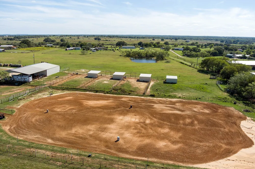 2542 Witter Road Lockhart, TX 78644