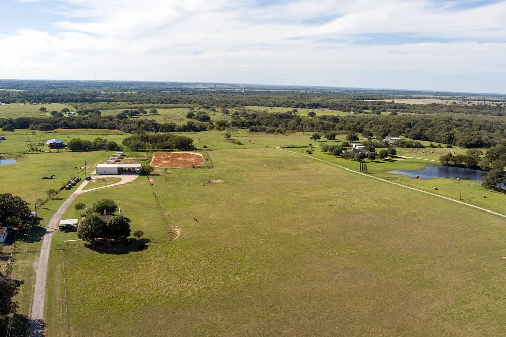 2542 Witter Road Lockhart, TX 78644