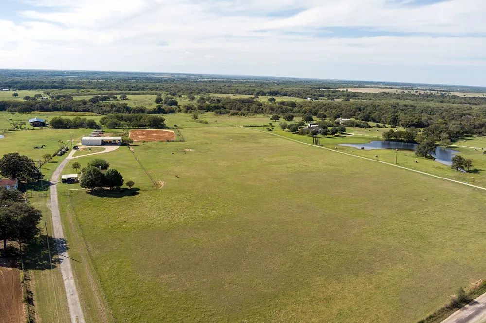 2542 Witter Road Lockhart, TX 78644
