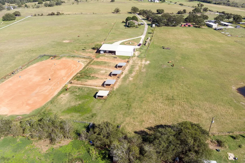 2542 Witter Road Lockhart, TX 78644