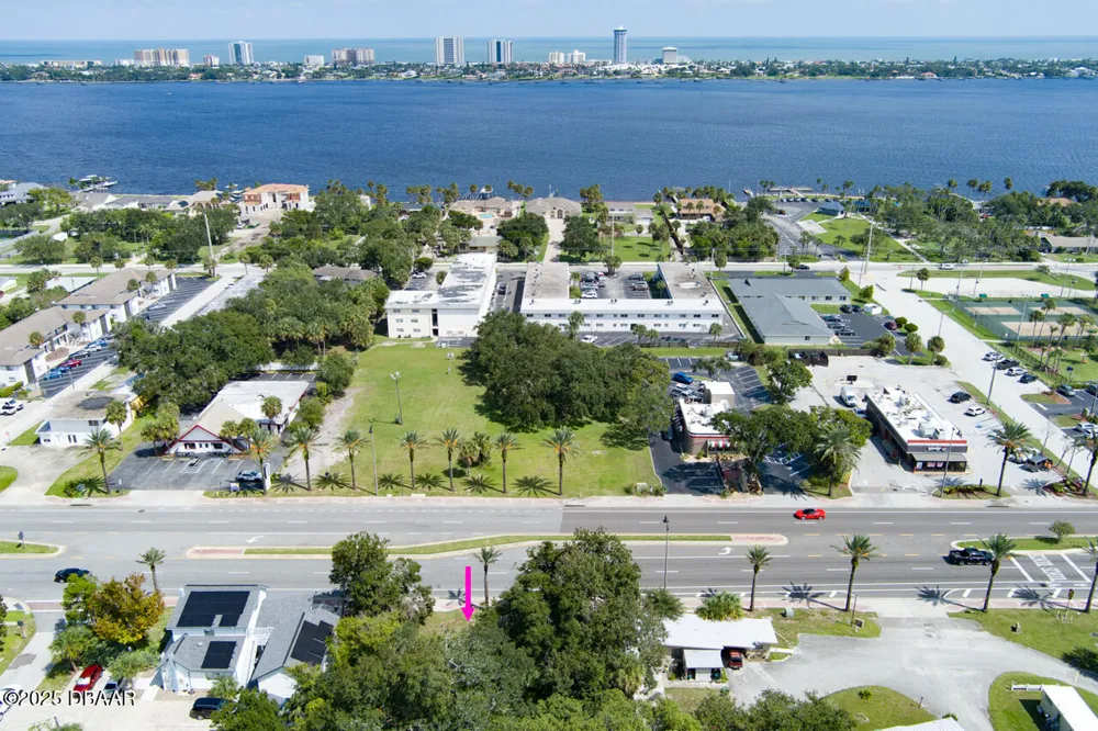 S Ridgewood Avenue South Daytona, FL 32119