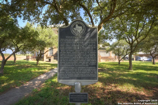 6887 Von Ormy Von Ormy, TX 78073