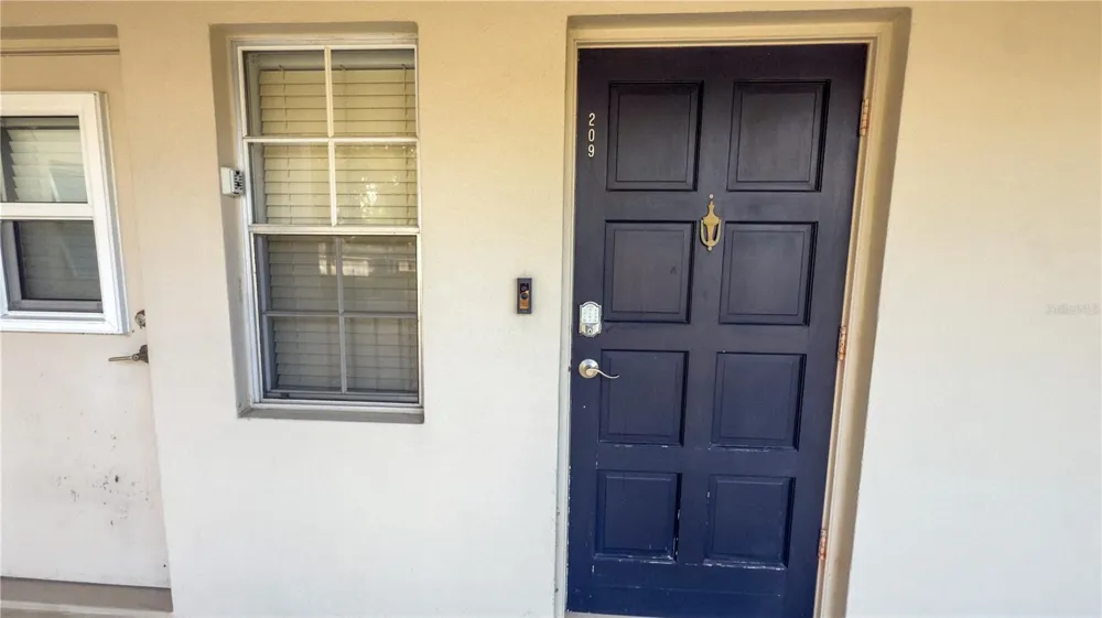7461 W COUNTRY CLUB DRIVE #209 Sarasota, FL 34243
