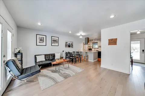 8001 Briarwood Lane