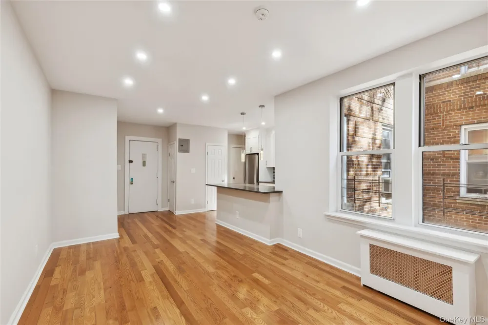 34-59 89th Street #6E Jackson Heights, NY 11372