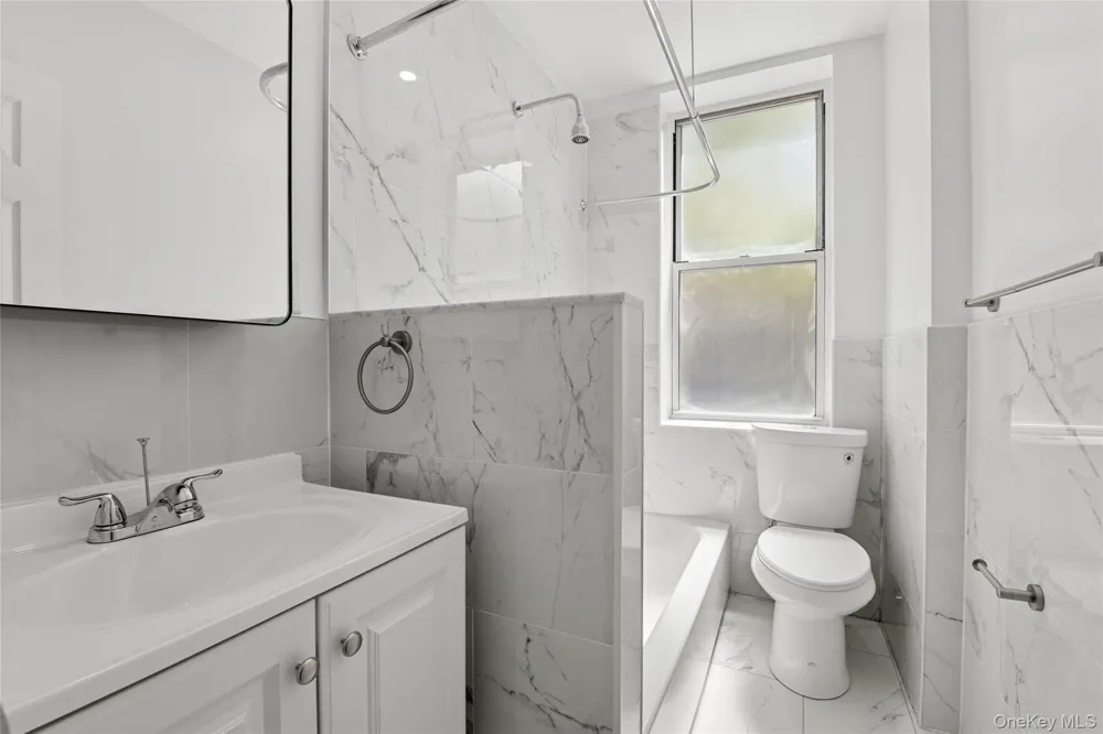 34-59 89th Street #6E Jackson Heights, NY 11372
