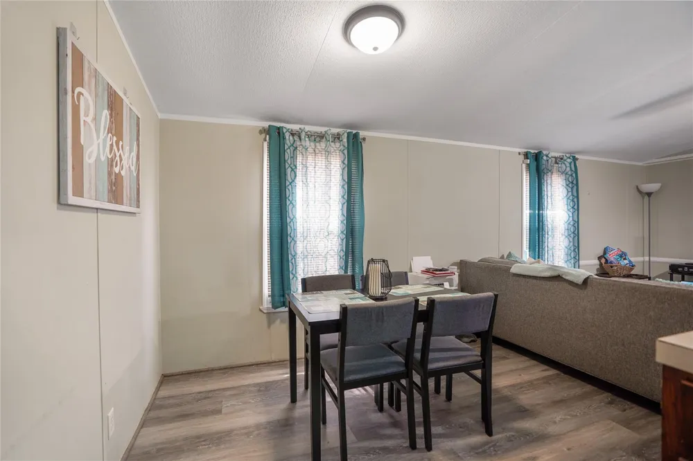 207 Riverside Street Highlands, TX 77562