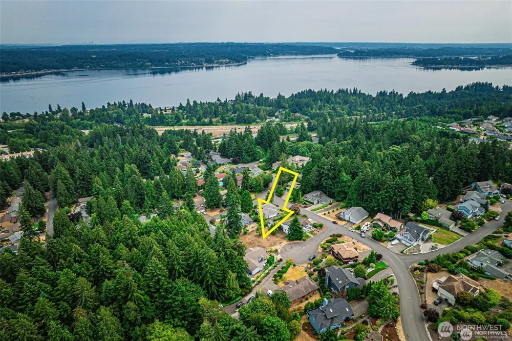 8110 Lorie Court NW Silverdale, WA 98383